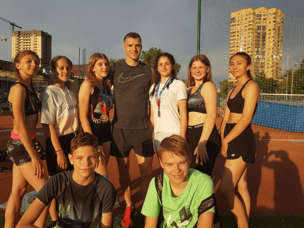 Каменские спортсмены завоевали третье место в первенстве Ростовской области по лёгкой атлетике среди юношей и девушек до шестнадцати лет