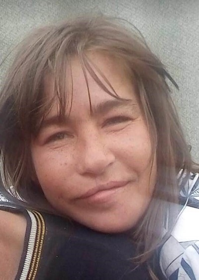 Невысокого роста и со шрамом на лице: 37-летняя женщина пропала в Каменском районе