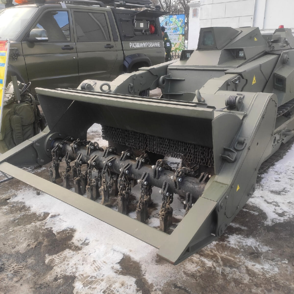 В Каменске проходит выставка военной техники | 21.01.2022 |  Каменск-Шахтинский - БезФормата