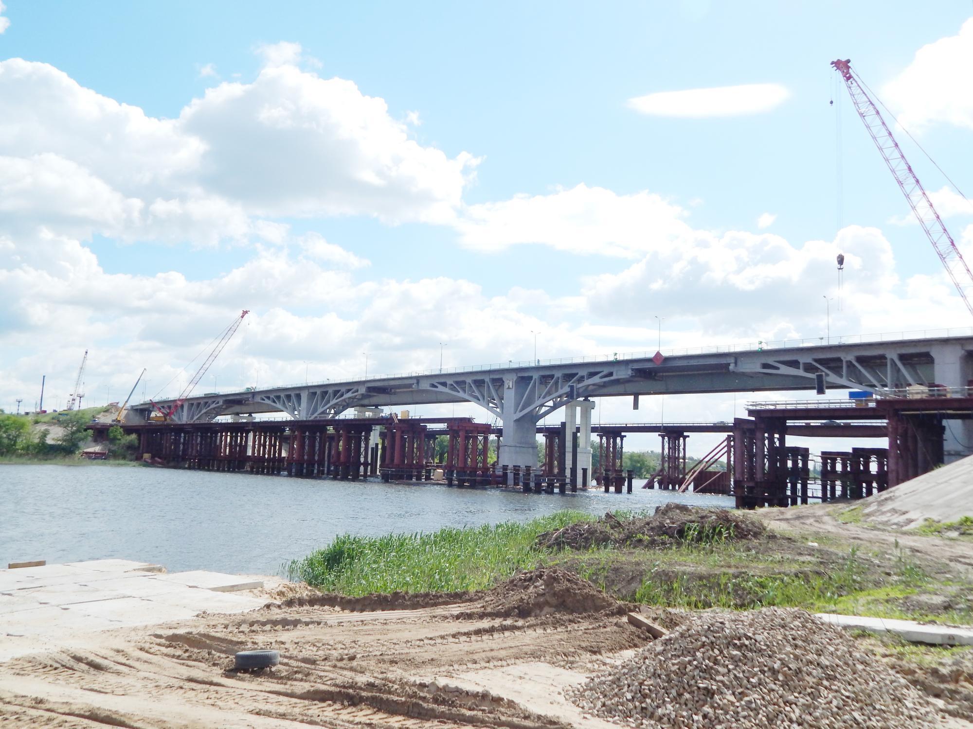 В Каменске продолжается строительство моста