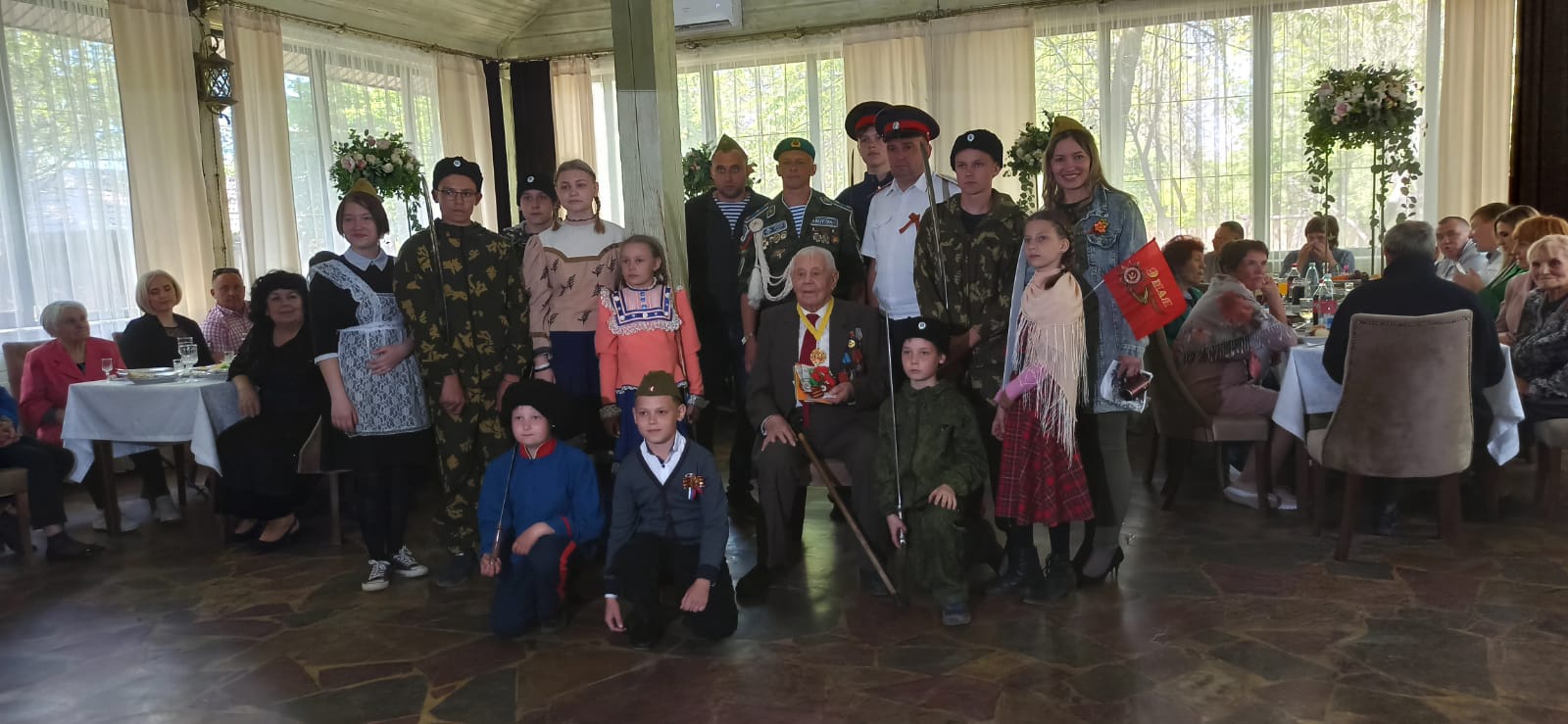 Инициативные жители Каменска и Каменского района поздравляли ветеранов