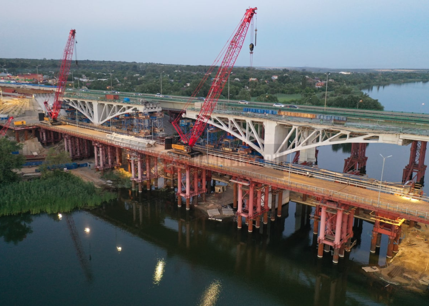 На трассе М-4 «Дон» проводят масштабную реконструкцию моста