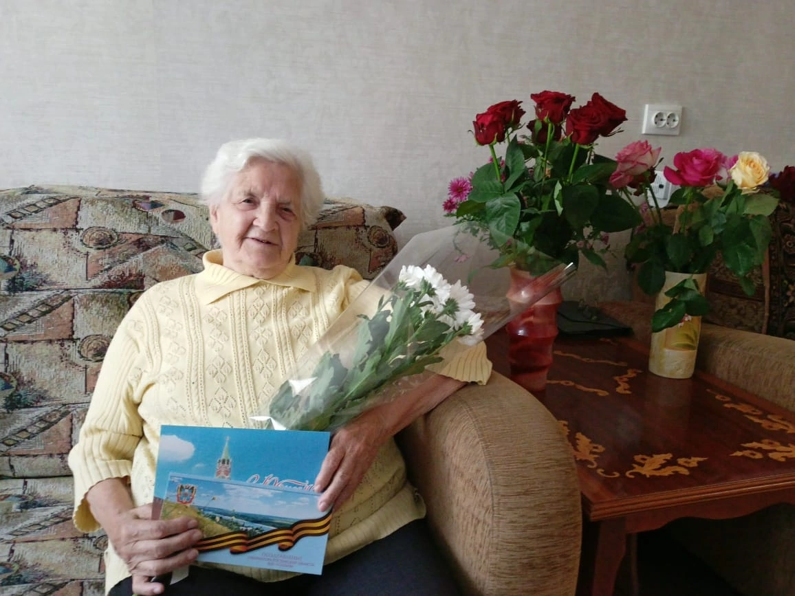 Труженик тыла Роза Михайловна Муравьева отметила 90-летие!