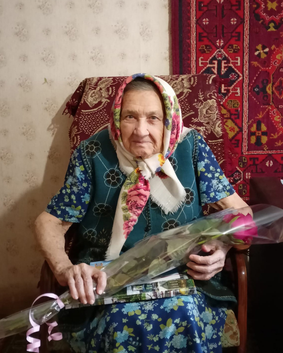 Труженик тыла Нина Кузьминична Колмычкова отметила 90-летие!