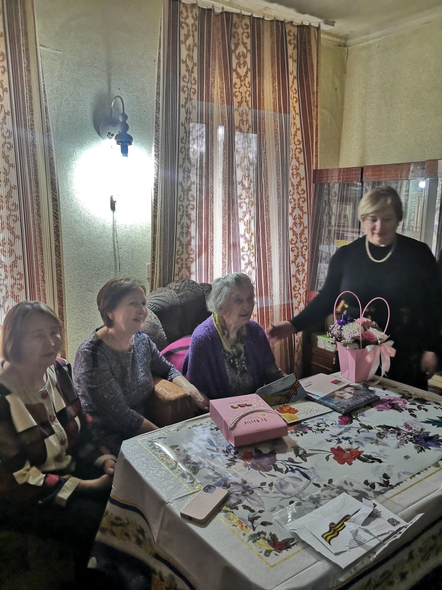 Ветеран труда Валентина Сергеевна Ларина отметила 95-летний юбилей!