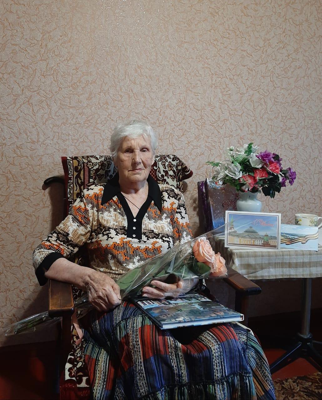 Труженик тыла и ветеран труда Анастасия Петровна Кривошлыкова отметила 90-летие