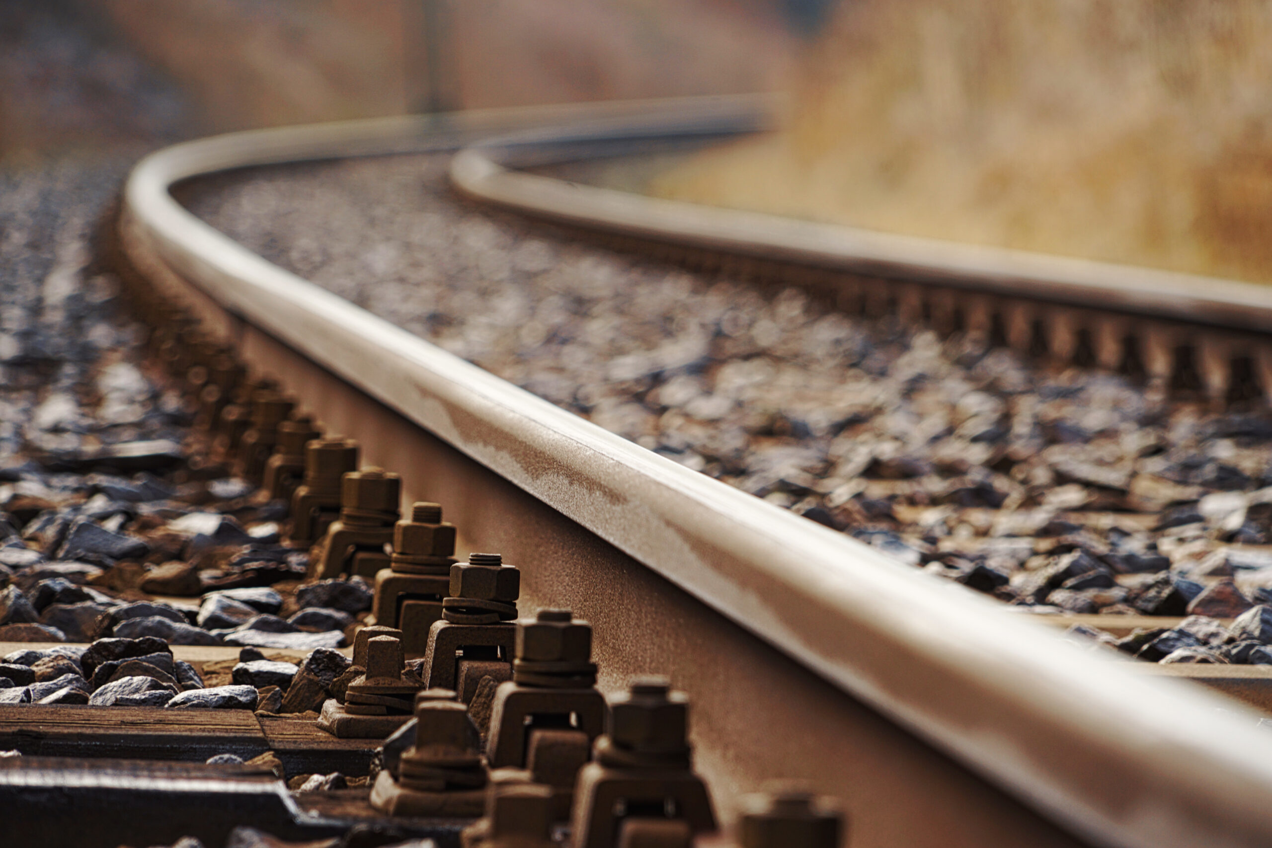Женщина была насмерть сбита поездом в Каменске-Шахтинском