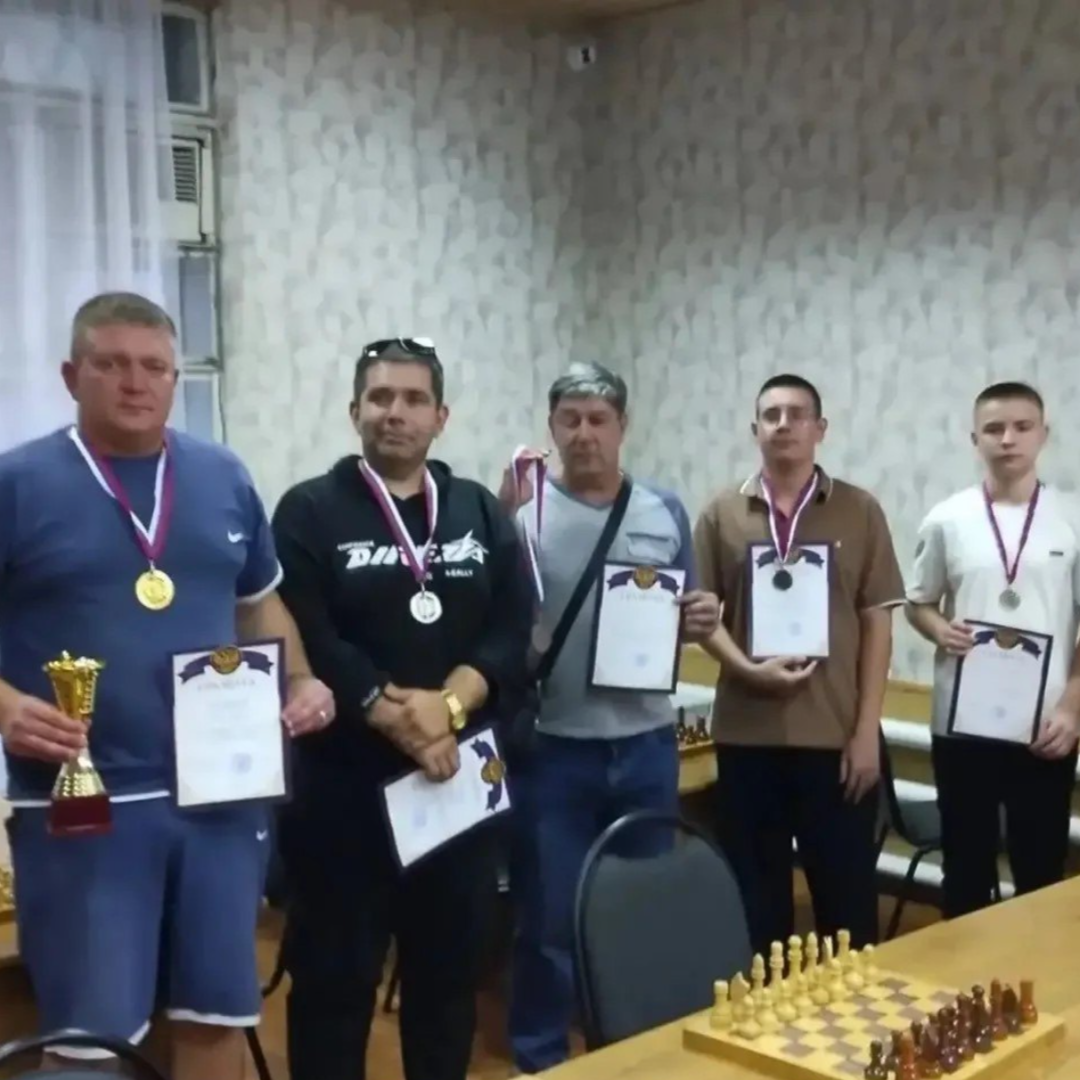 В шахматном клубе спортивной школы №1 имени Геннадия Морозова прошёл турнир по быстрым шахматам, приуроченный к 355‑летию Каменска‑Шахтинского.